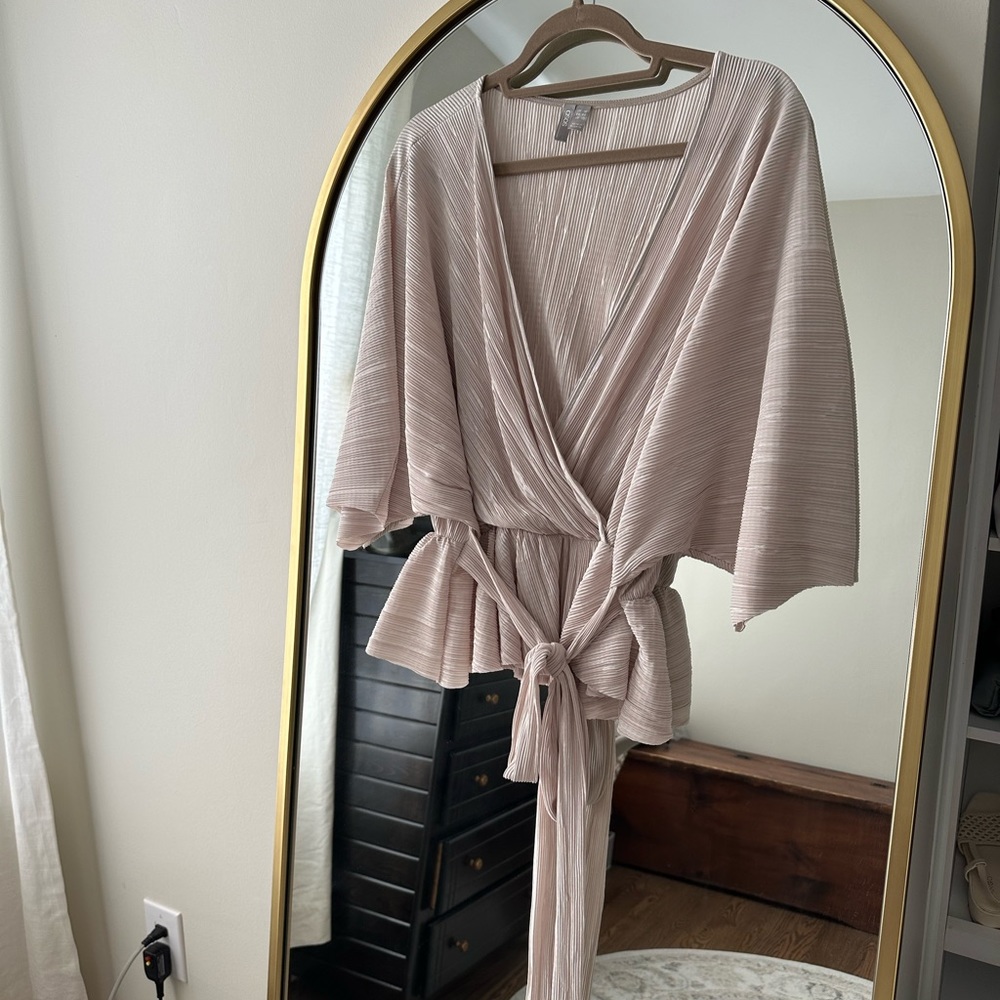 ASOS DESIGN Curve plisse wrap top with tie waist